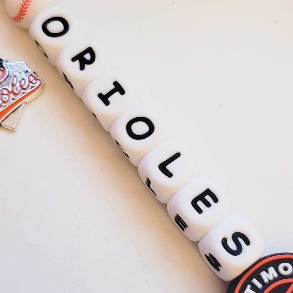 Handmade Glow in Dark Baltimore Orioles Beaded Silicone Focal Bead Keychain - Picture 7 of 10
